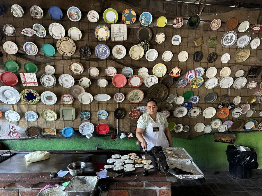 Explorando el Delicioso Mundo de las Pupusas: el Platillo Querido de El Salvador